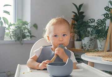 How to Safely Introduce Solid Foods to Your Baby?